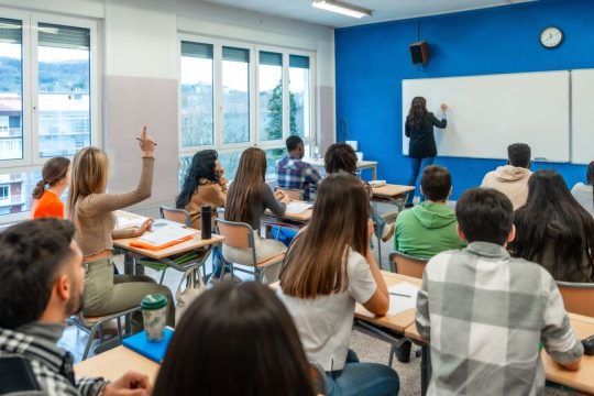 Νέος «εμφύλιος» στα κολέγια